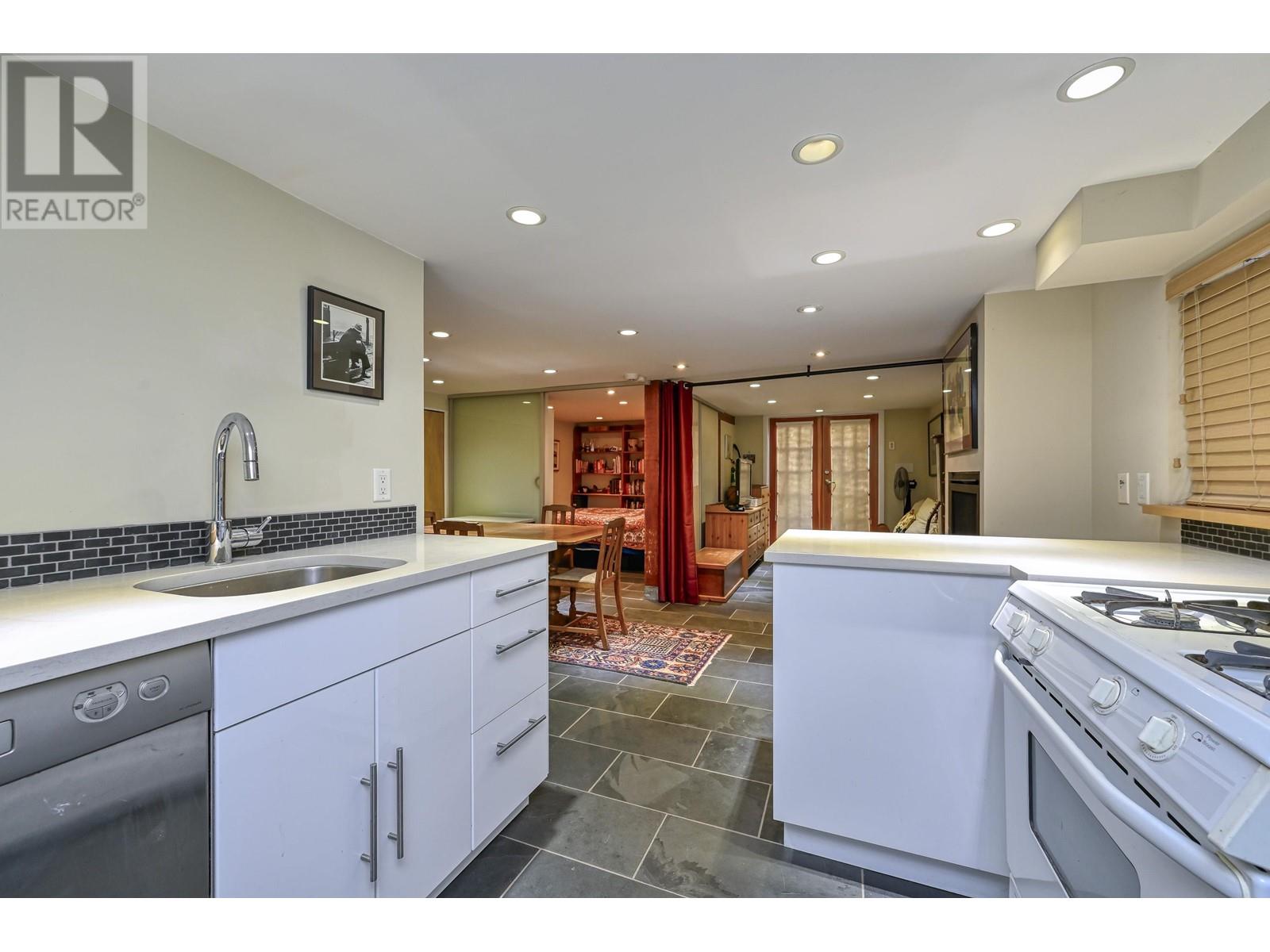 4380 Prince Edward Street, Vancouver, British Columbia  V5V 3Y7 - Photo 23 - R2829602