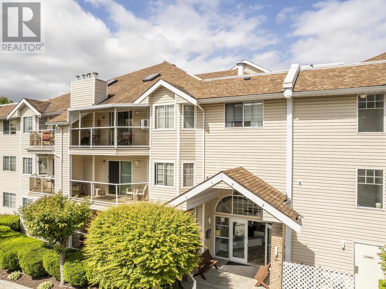 326 22611 116 Avenue, Maple Ridge, British Columbia  V2X 0W7 - Photo 2 - R2830199