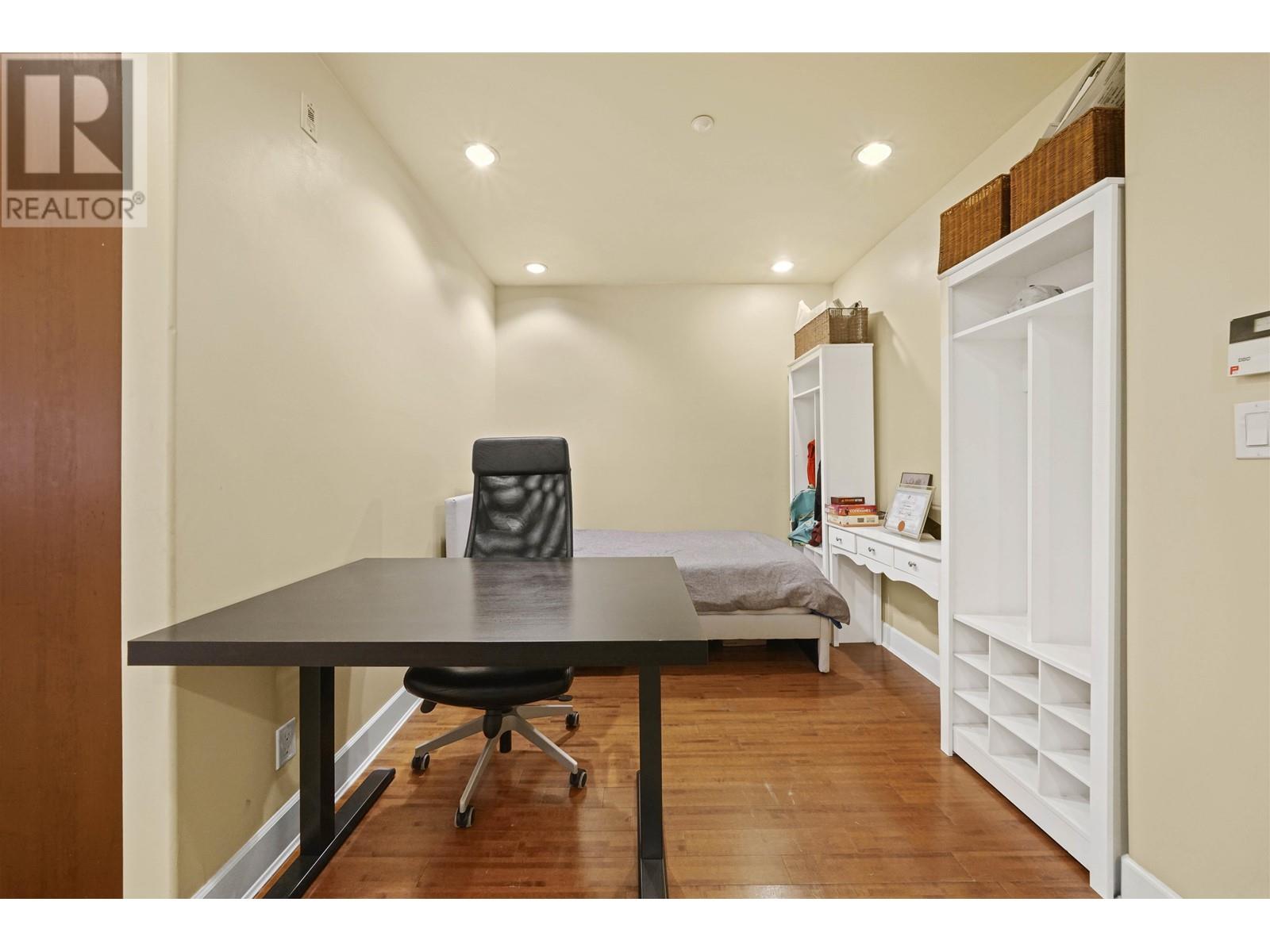 209 6688 Royal Avenue, West Vancouver, British Columbia  V7W 2B9 - Photo 18 - R2830228
