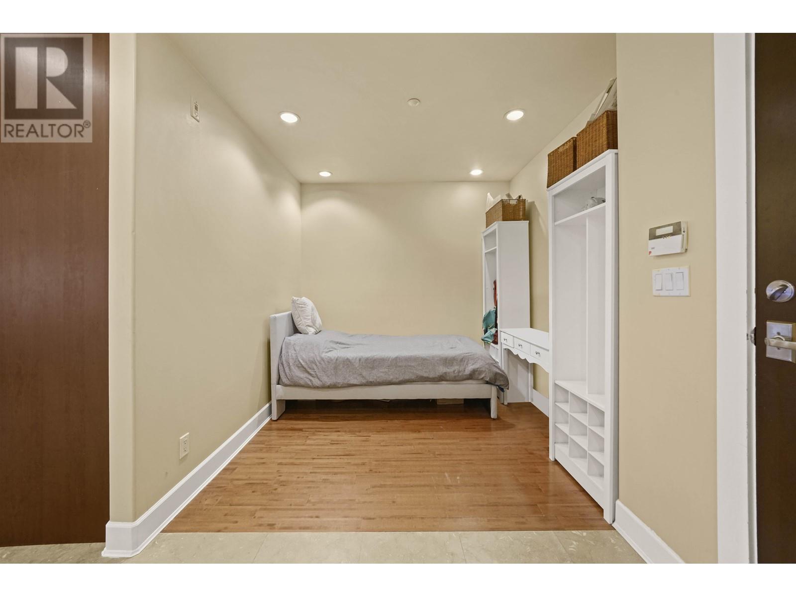 209 6688 Royal Avenue, West Vancouver, British Columbia  V7W 2B9 - Photo 20 - R2830228