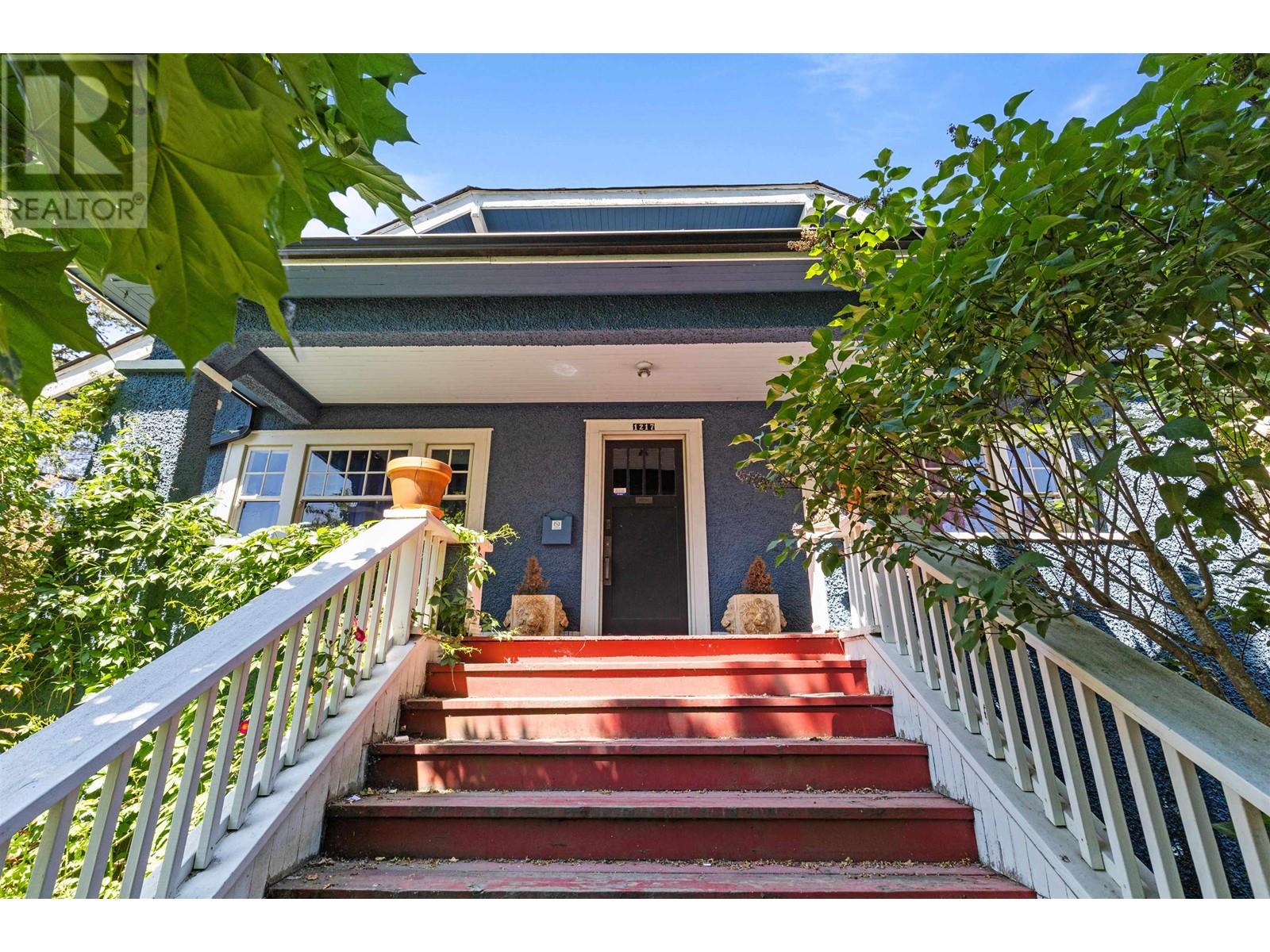 1217 SIXTH AVENUE, new westminster, British Columbia