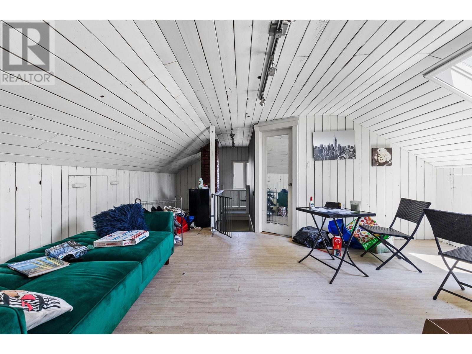 1217 Sixth Avenue, New Westminster, British Columbia  V3M 2C1 - Photo 14 - R2830195