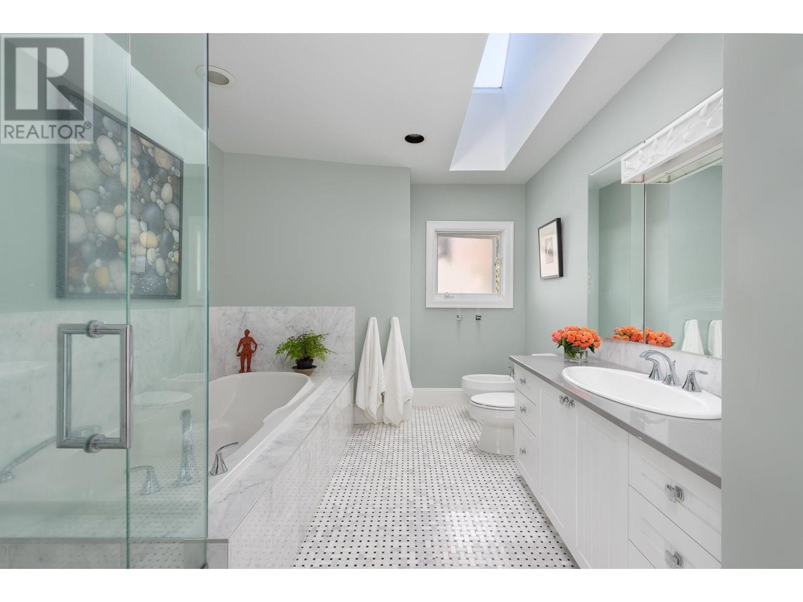 217 Third Avenue, New Westminster, British Columbia  V3L 1L9 - Photo 27 - R2830231