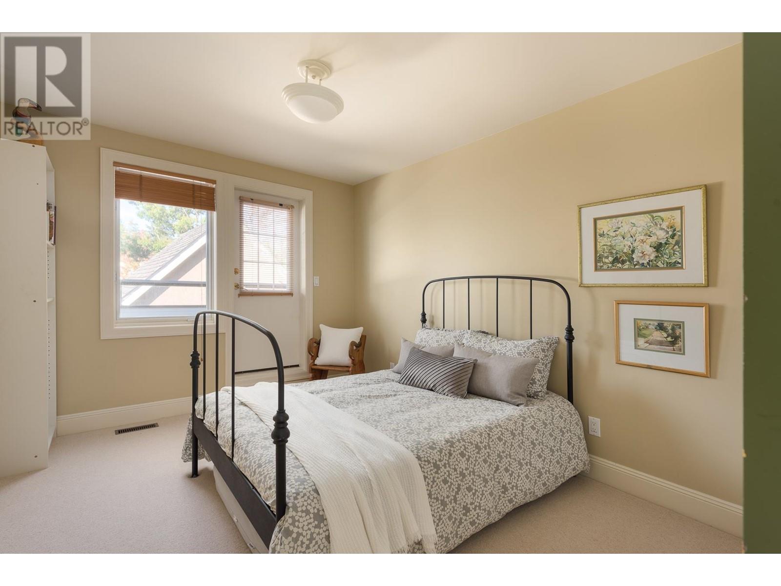 217 Third Avenue, New Westminster, British Columbia  V3L 1L9 - Photo 31 - R2830231