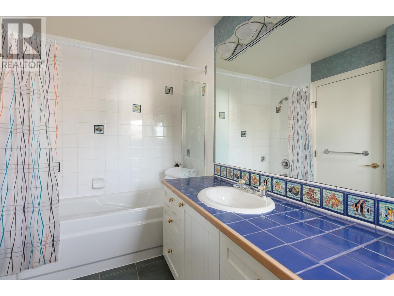 217 Third Avenue, New Westminster, British Columbia  V3L 1L9 - Photo 34 - R2830231