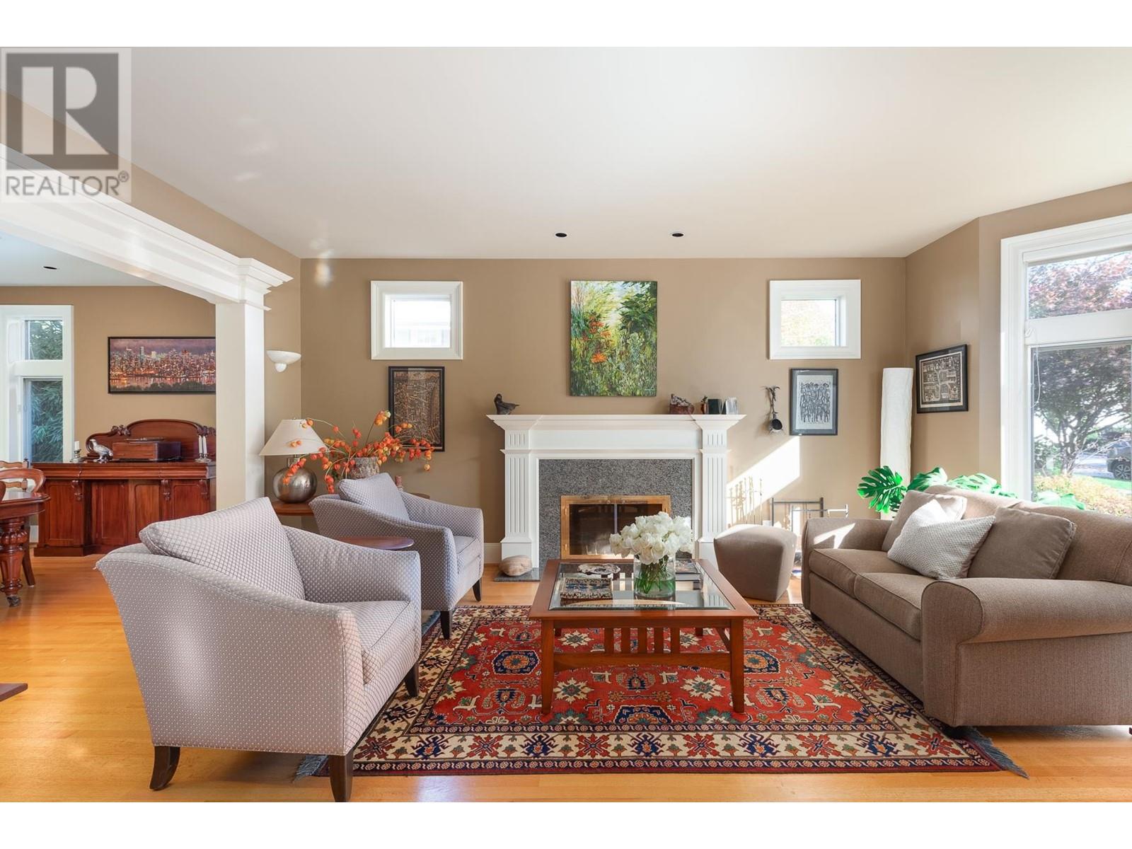 217 Third Avenue, New Westminster, British Columbia  V3L 1L9 - Photo 6 - R2830231