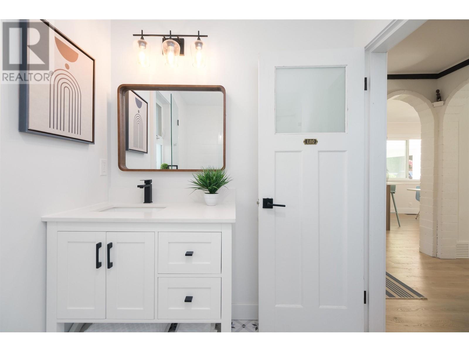 316 W 22nd Street, North Vancouver, British Columbia  V7M 2A4 - Photo 13 - R2830067