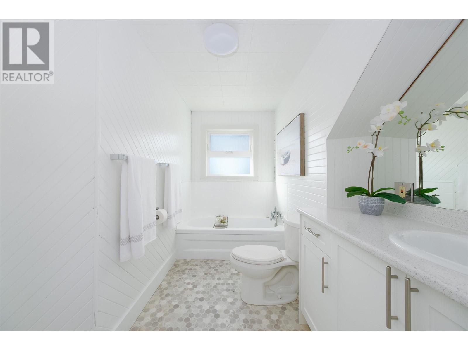 316 W 22nd Street, North Vancouver, British Columbia  V7M 2A4 - Photo 24 - R2830067