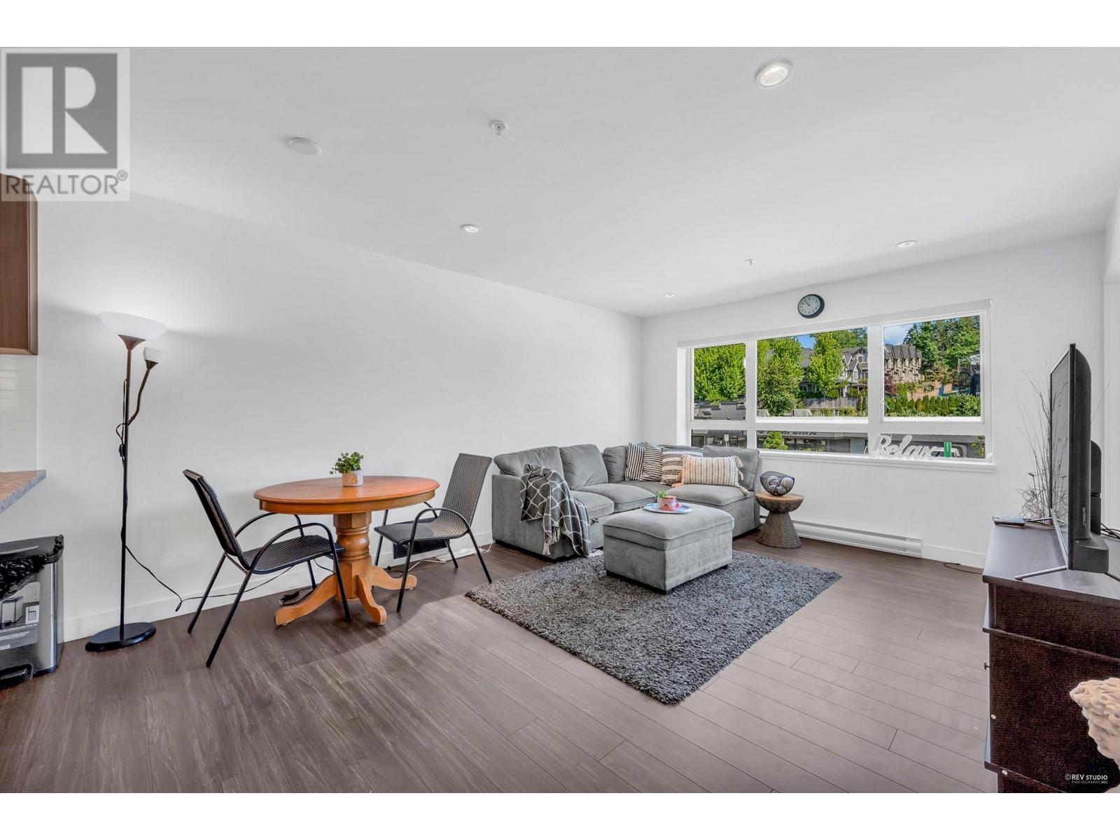 202 5688 Hastings Street, Burnaby, British Columbia  V5B 1R4 - Photo 4 - R2785351