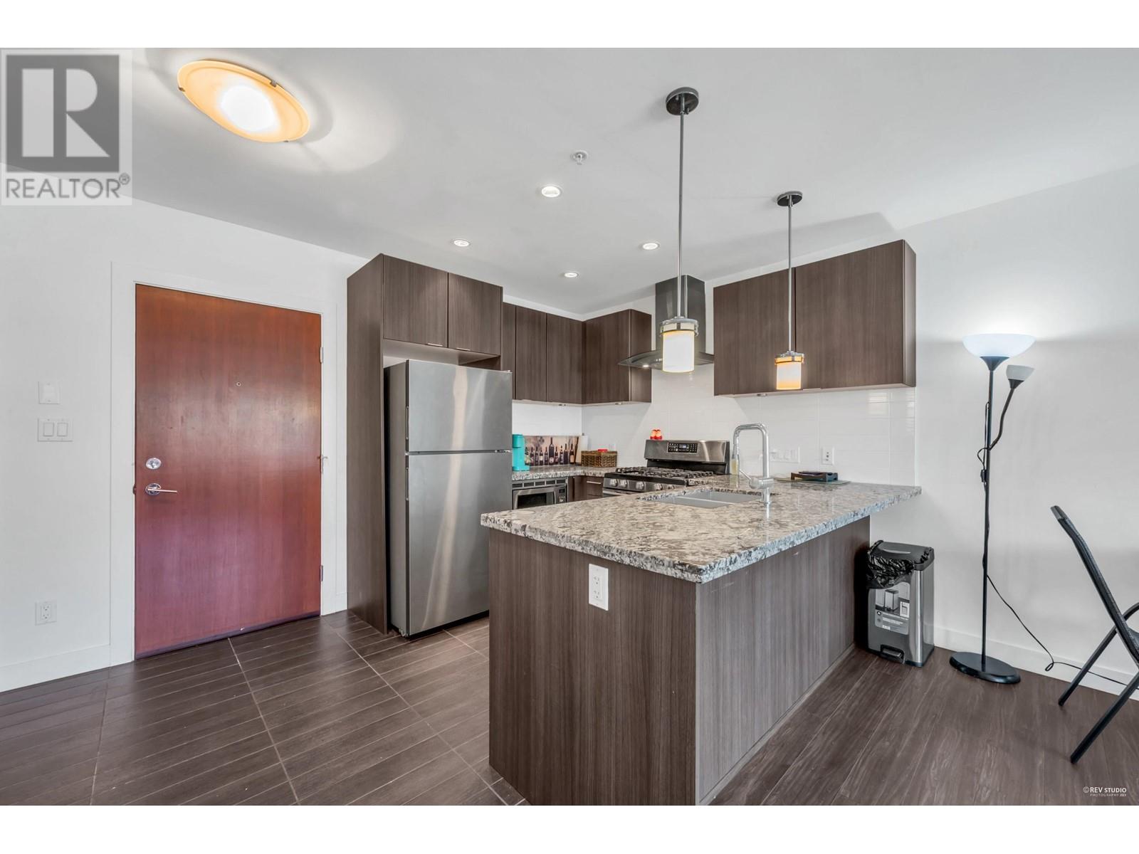 202 5688 Hastings Street, Burnaby, British Columbia  V5B 1R4 - Photo 11 - R2785351