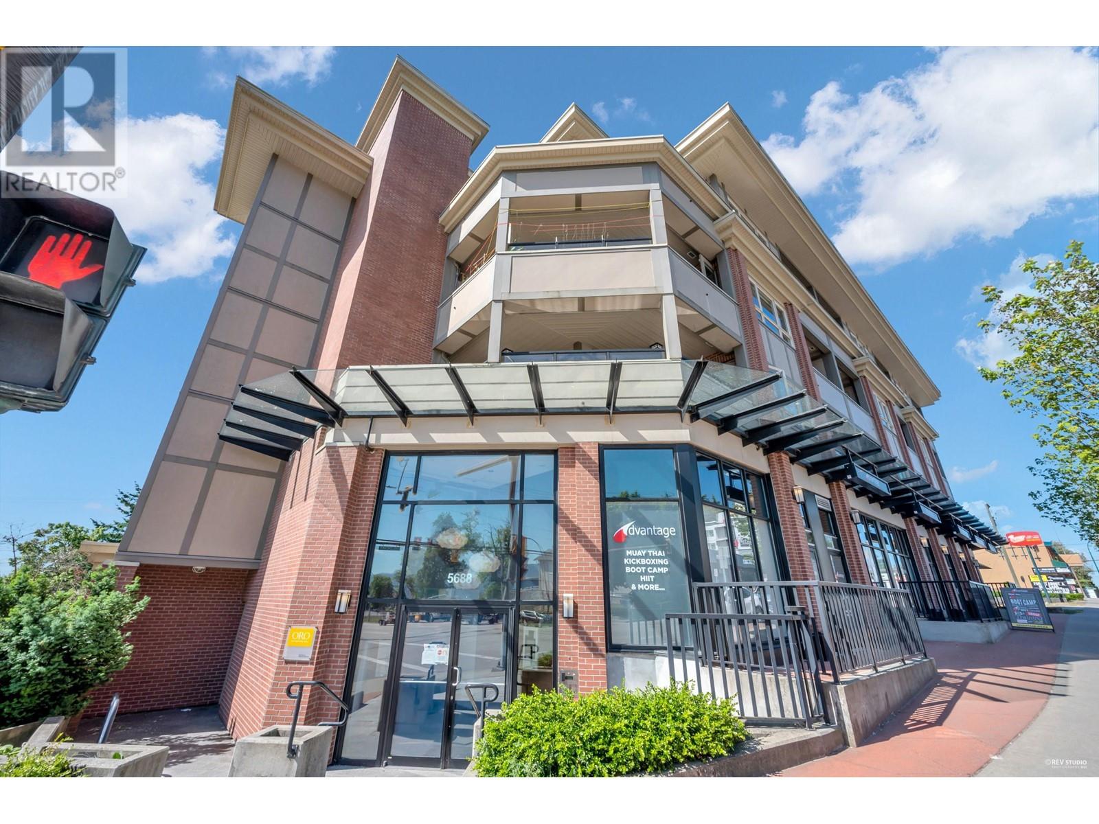 202 5688 Hastings Street, Burnaby, British Columbia  V5B 1R4 - Photo 23 - R2785351