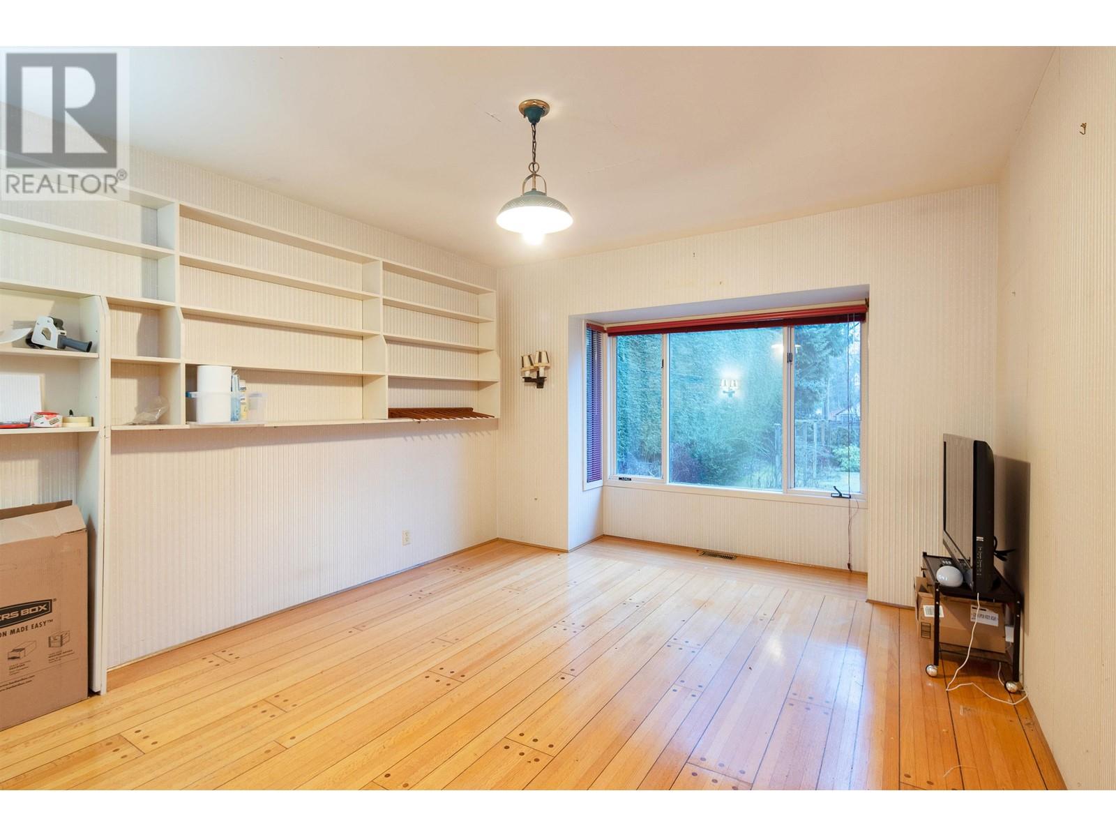 Listing Picture 11 of 22 : 1350 LAURIER AVENUE, Vancouver / 溫哥華 - 魯藝地產 Yvonne Lu Group - MLS Medallion Club Member