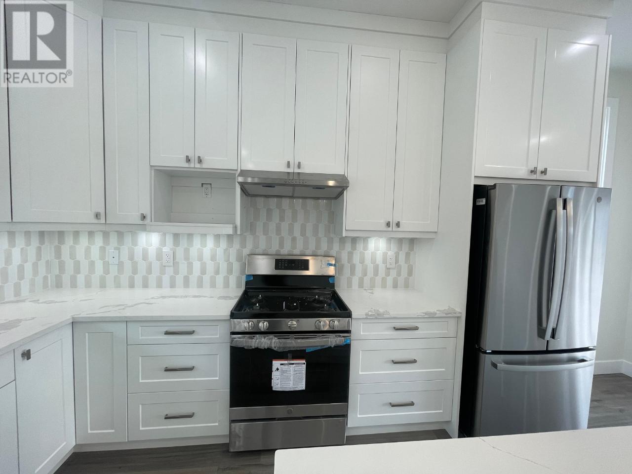 2731 Peregrine Way, Merritt, British Columbia  V1K 0B3 - Photo 5 - 175446