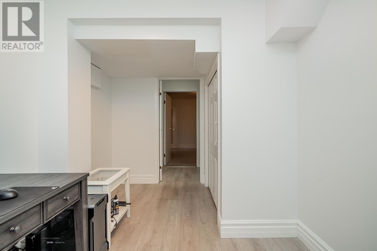 194 Warrick Street, Coquitlam, British Columbia  V3K 6B9 - Photo 25 - R2830172