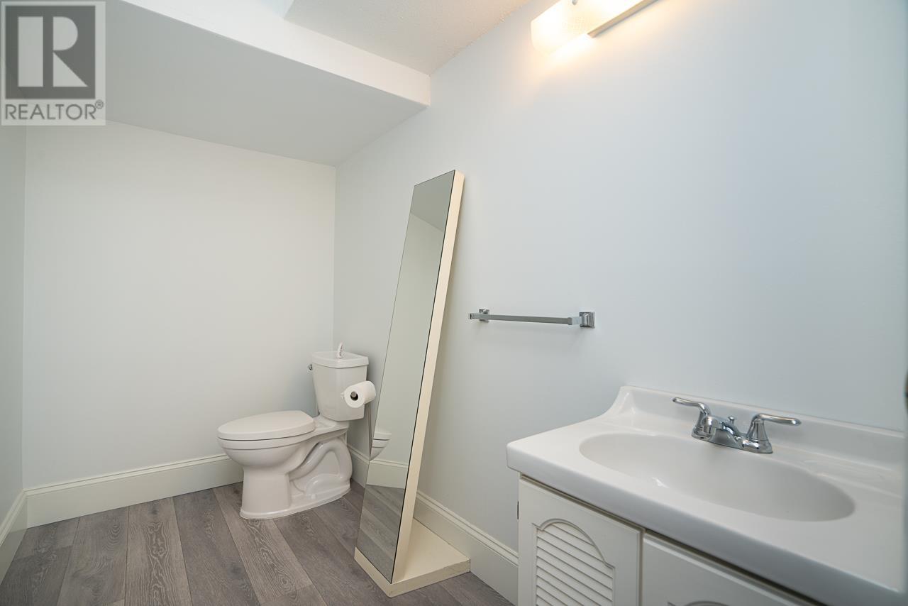 194 Warrick Street, Coquitlam, British Columbia  V3K 6B9 - Photo 27 - R2830172