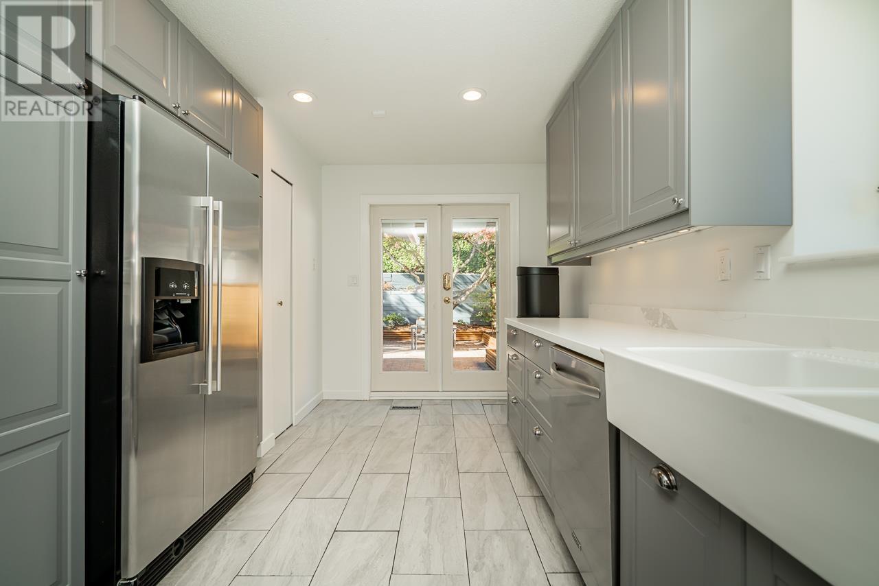194 Warrick Street, Coquitlam, British Columbia  V3K 6B9 - Photo 14 - R2830172