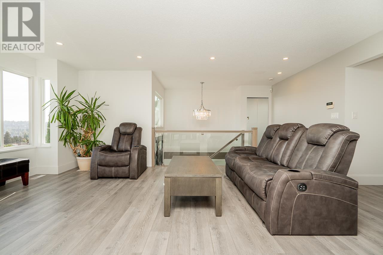194 Warrick Street, Coquitlam, British Columbia  V3K 6B9 - Photo 8 - R2830172