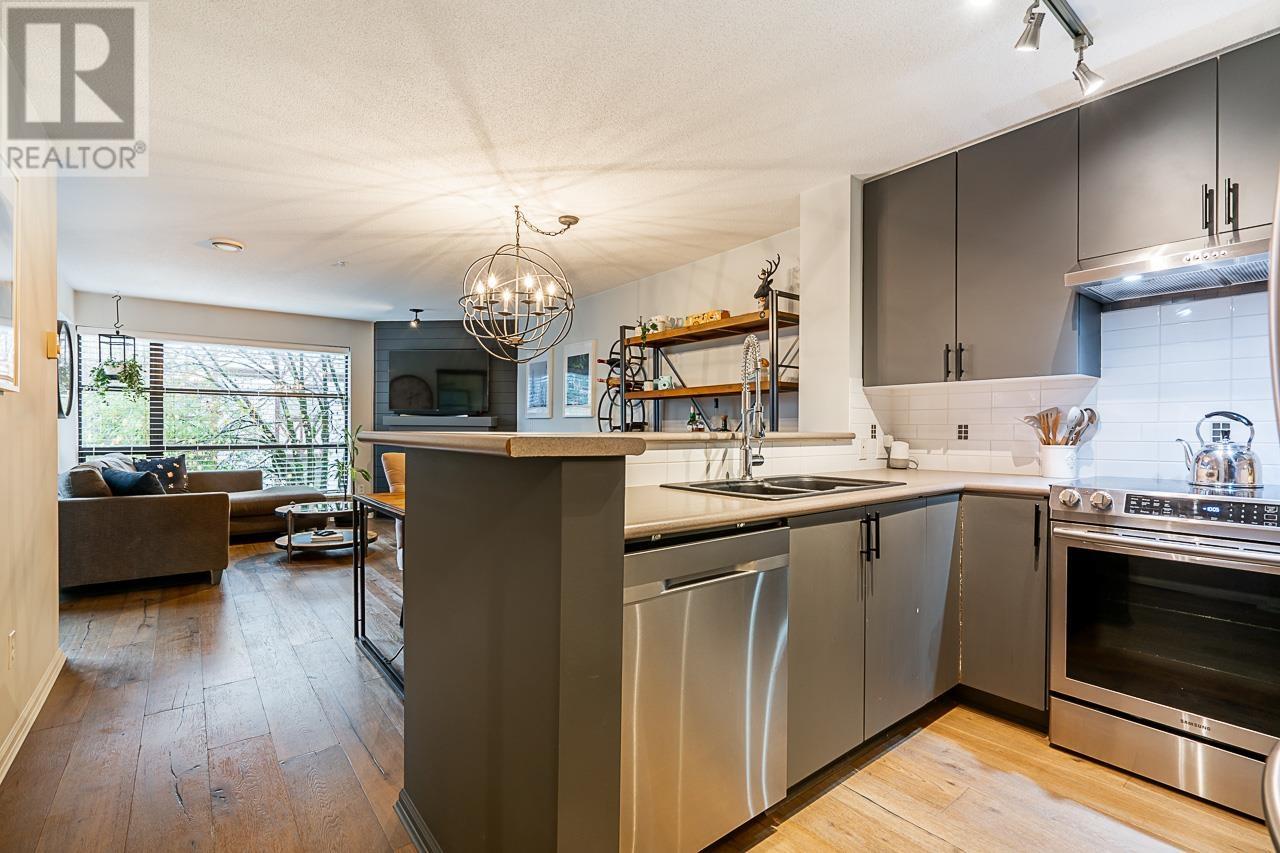 405 124 W 3rd Street, North Vancouver, British Columbia  V7M 1E8 - Photo 8 - R2830234
