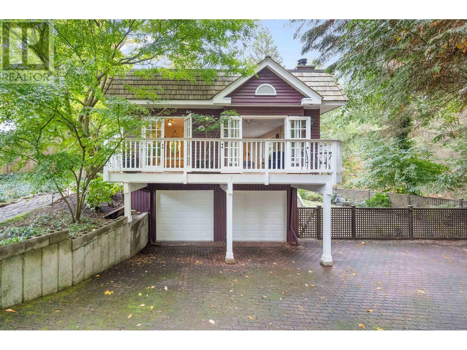 1956 WOLFE STREET, north vancouver, British Columbia