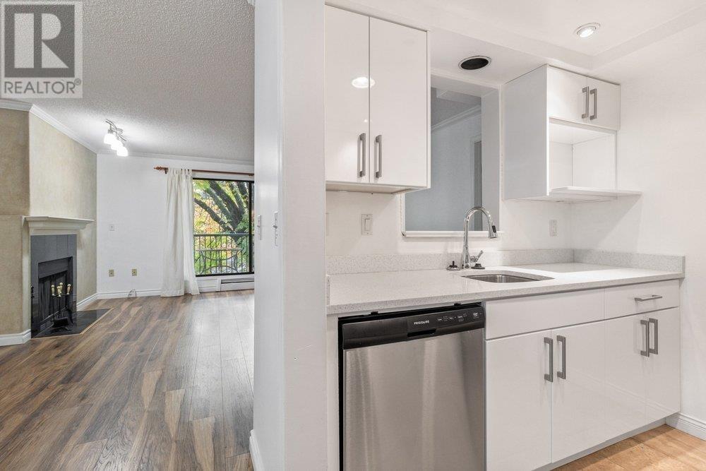 304 1169 NELSON STREET, vancouver, British Columbia