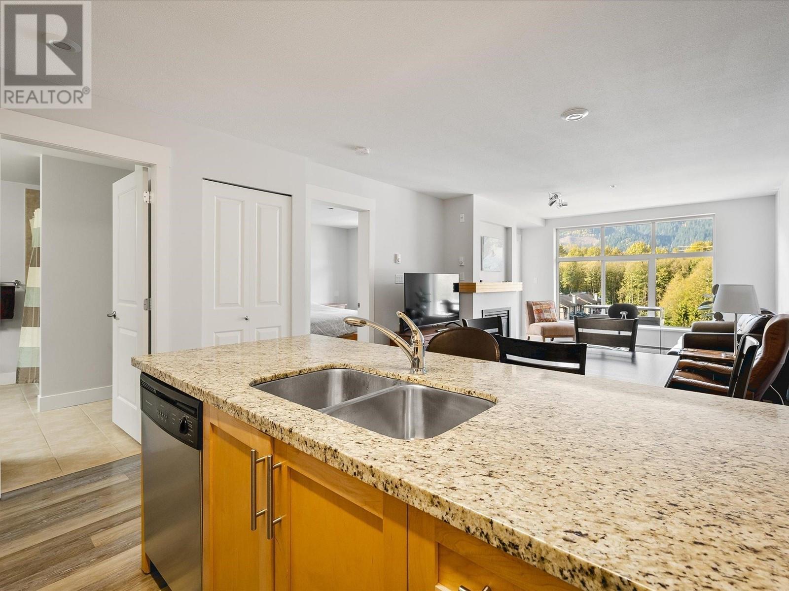 407 1211 Village Green Way, Squamish, British Columbia  V8B 0R7 - Photo 11 - R2830270