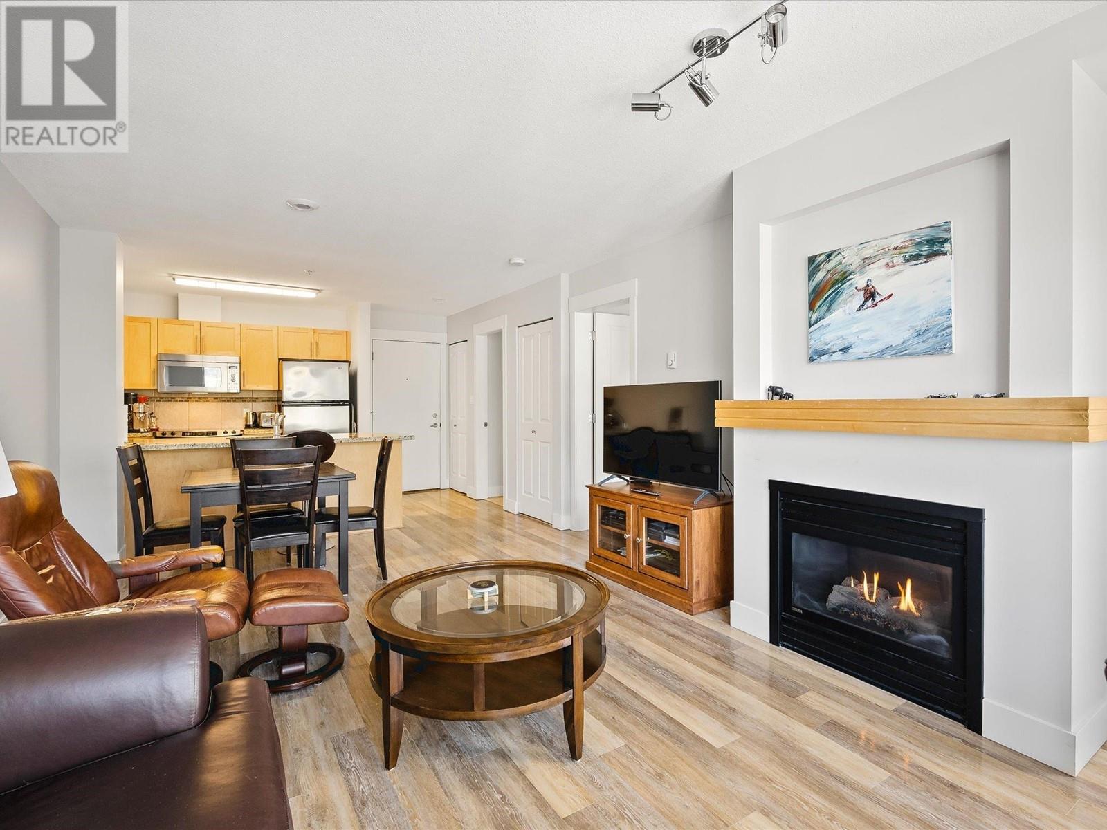 407 1211 Village Green Way, Squamish, British Columbia  V8B 0R7 - Photo 8 - R2830270