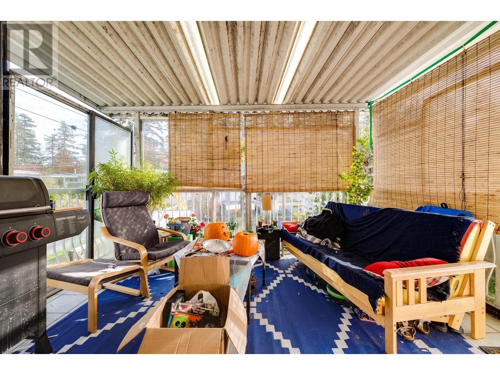 5888 Ormidale Street, Vancouver, British Columbia  V5R 4R3 - Photo 5 - R2830235
