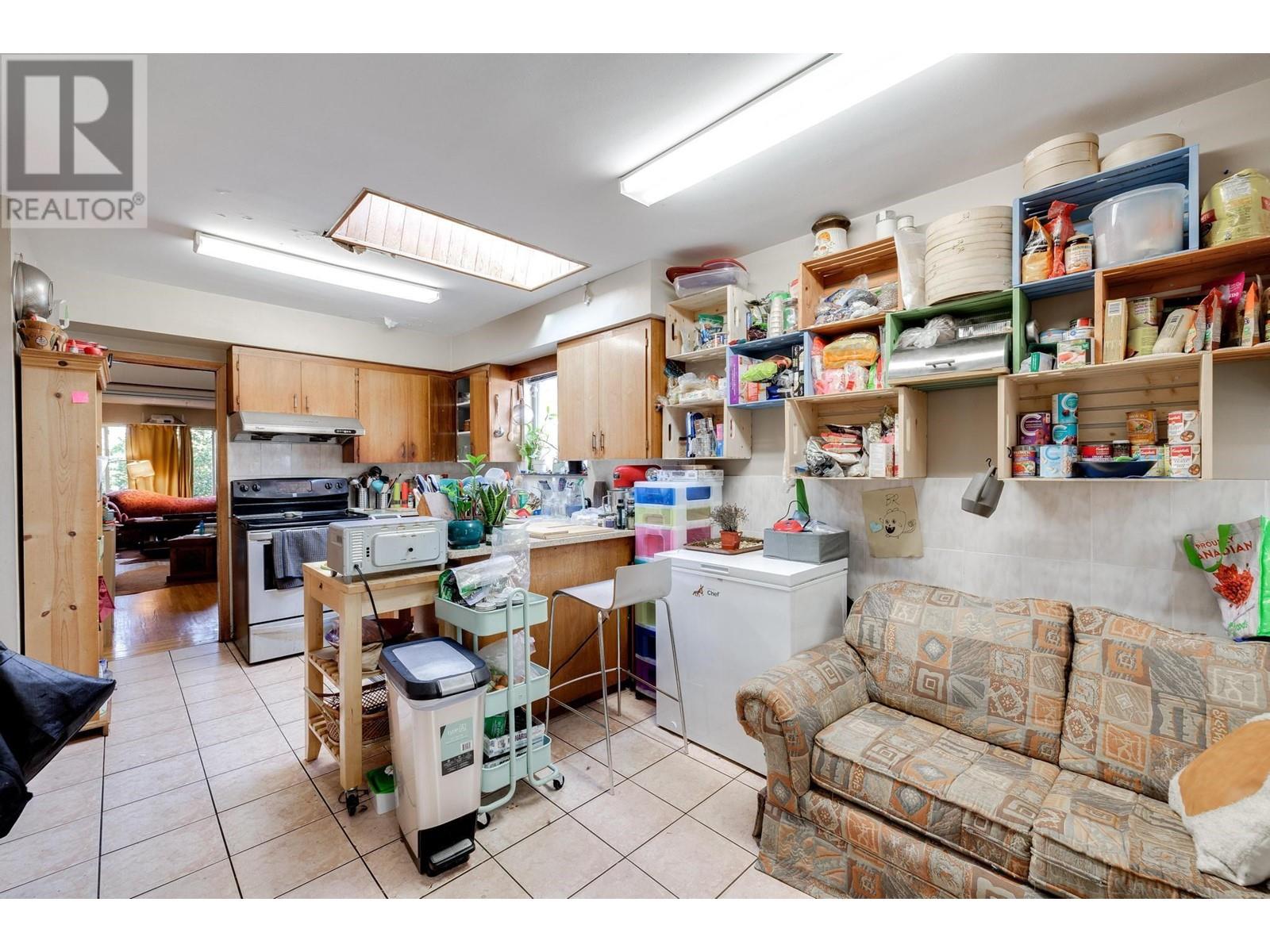 5888 Ormidale Street, Vancouver, British Columbia  V5R 4R3 - Photo 6 - R2830235