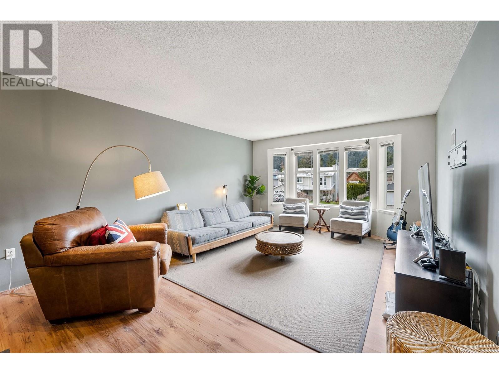 7392 Larch Street, Pemberton, British Columbia  V0N 2L0 - Photo 12 - R2830283