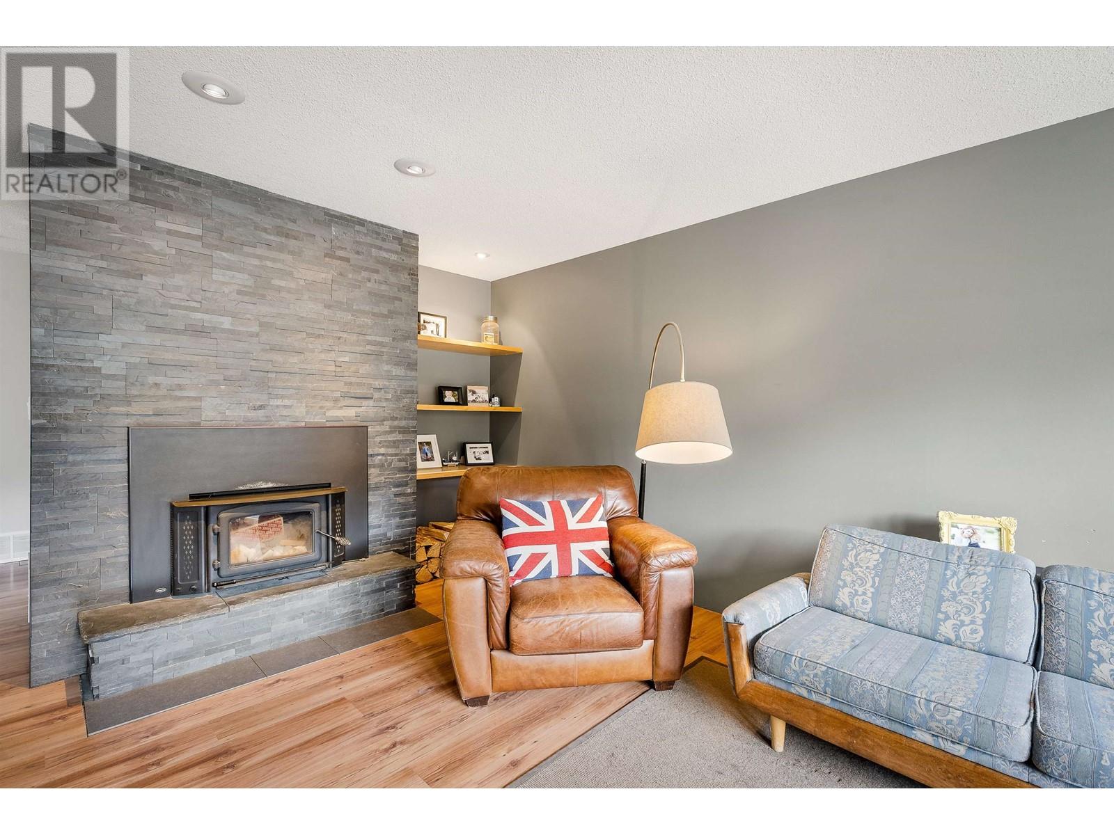 7392 Larch Street, Pemberton, British Columbia  V0N 2L0 - Photo 13 - R2830283