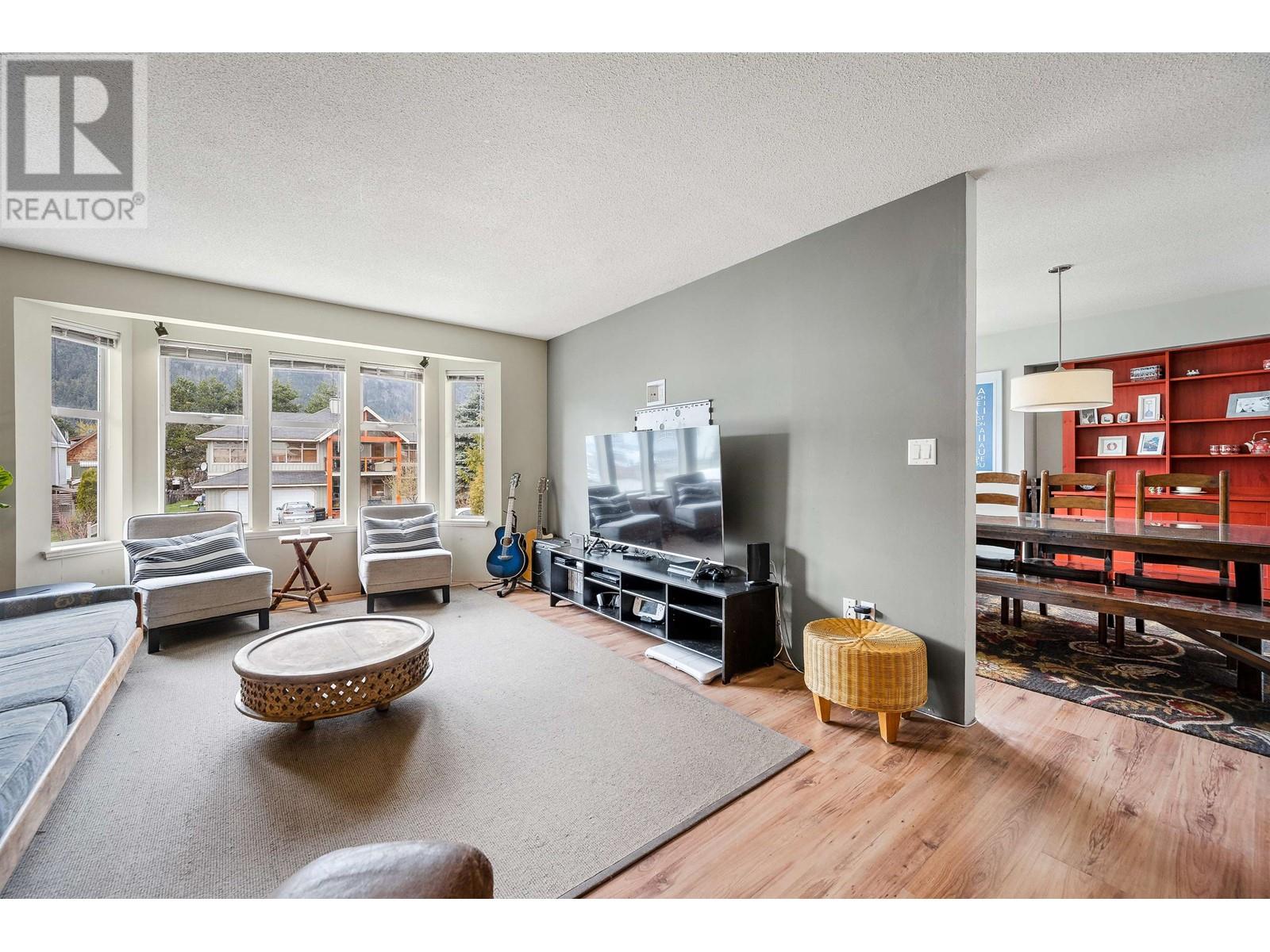 7392 Larch Street, Pemberton, British Columbia  V0N 2L0 - Photo 14 - R2830283