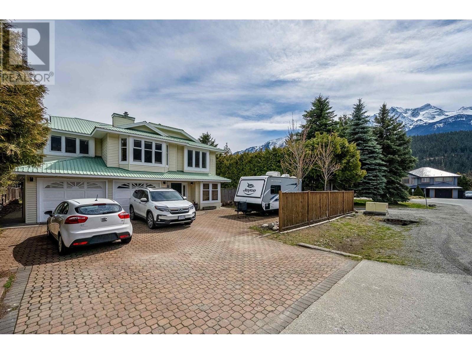 7392 Larch Street, Pemberton, British Columbia  V0N 2L0 - Photo 23 - R2830283