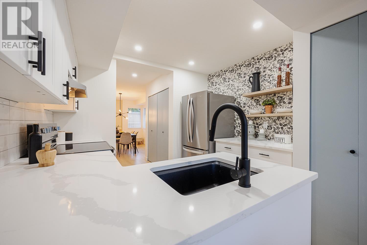 405 20675 118th Avenue, Maple Ridge, British Columbia  V2X 0K4 - Photo 5 - R2830063