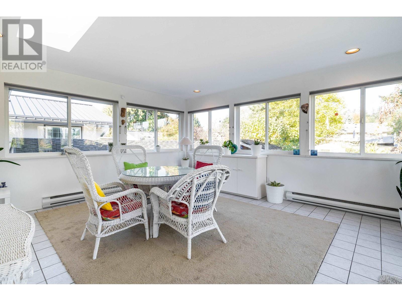 3793 Peter Street, Burnaby, British Columbia  V5J 1N5 - Photo 7 - R2830236