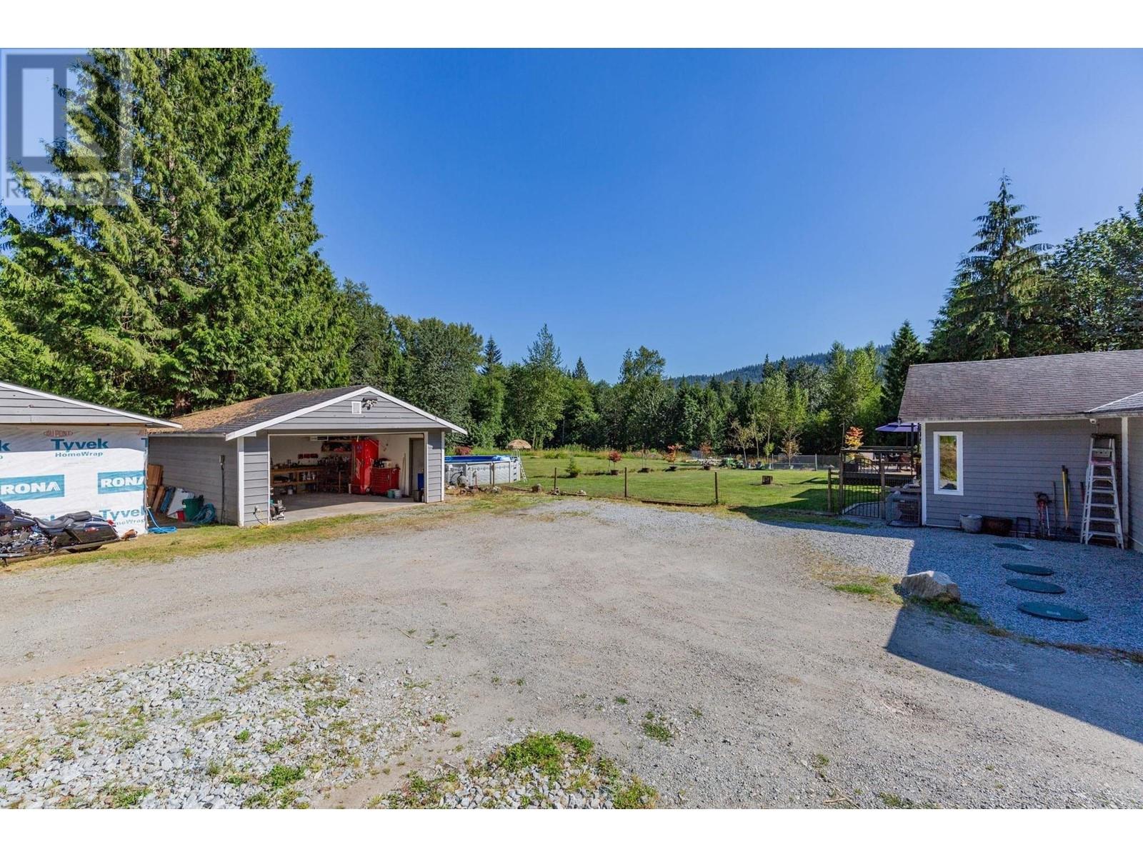 11742 260 Street, Maple Ridge, British Columbia  V2W 2A8 - Photo 8 - R2830203