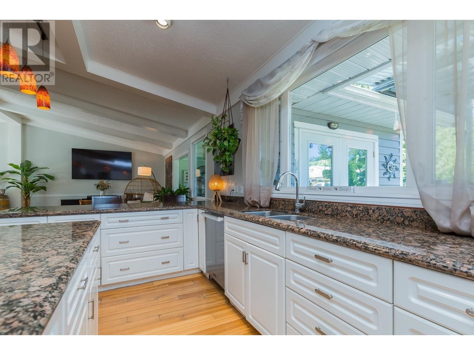 11742 260 Street, Maple Ridge, British Columbia  V2W 2A8 - Photo 28 - R2830203