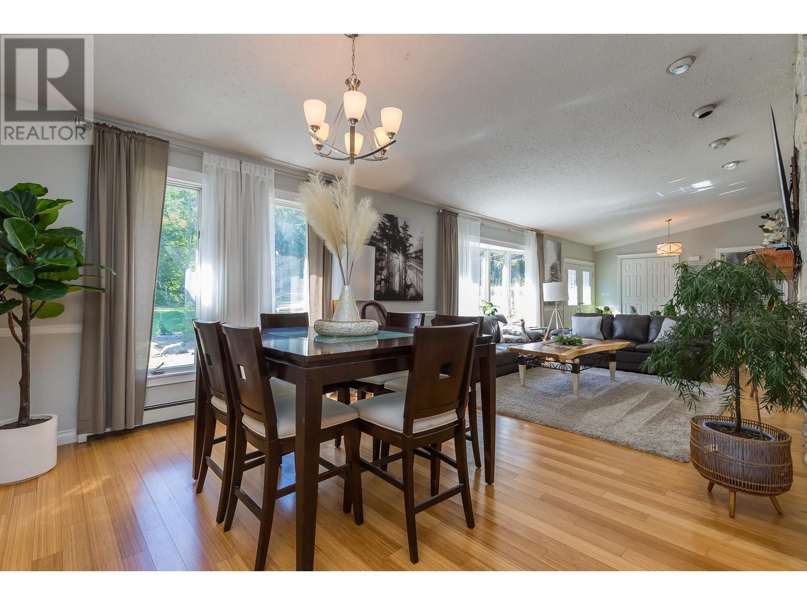 11742 260 Street, Maple Ridge, British Columbia  V2W 2A8 - Photo 15 - R2830203