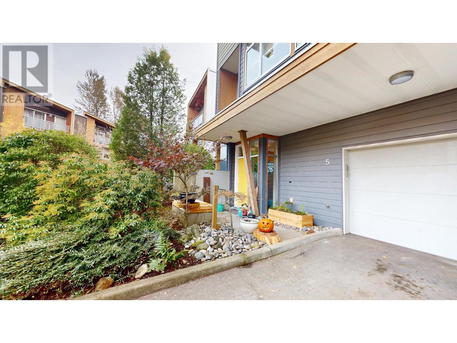 5 39893 Government Road, Squamish, British Columbia  V8B 0G7 - Photo 2 - R2829291