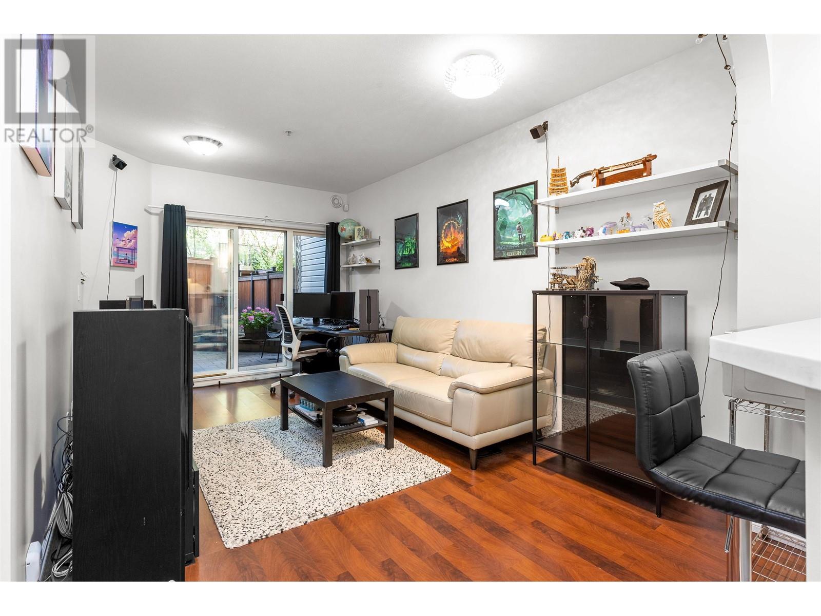 108 6833 Village Grn, Burnaby, British Columbia  V5E 4M1 - Photo 3 - R2830054