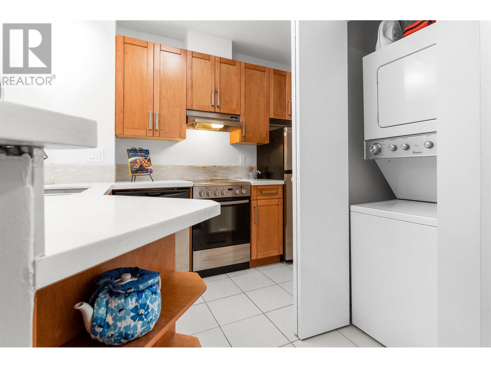108 6833 Village Grn, Burnaby, British Columbia  V5E 4M1 - Photo 14 - R2830054