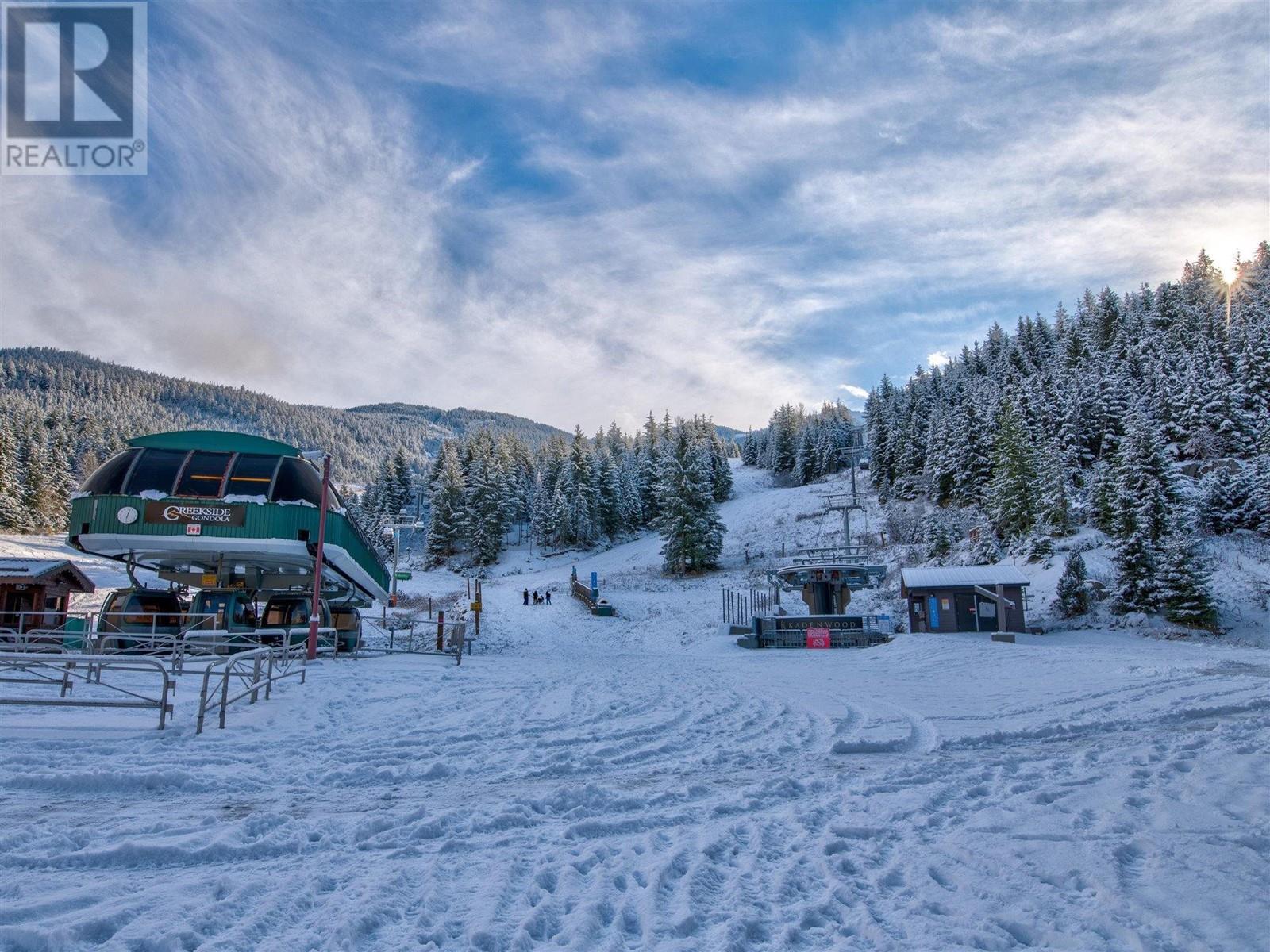 105 A/b 2129 Lake Placid Road, Whistler, British Columbia  V8E 0N4 - Photo 2 - R2830302