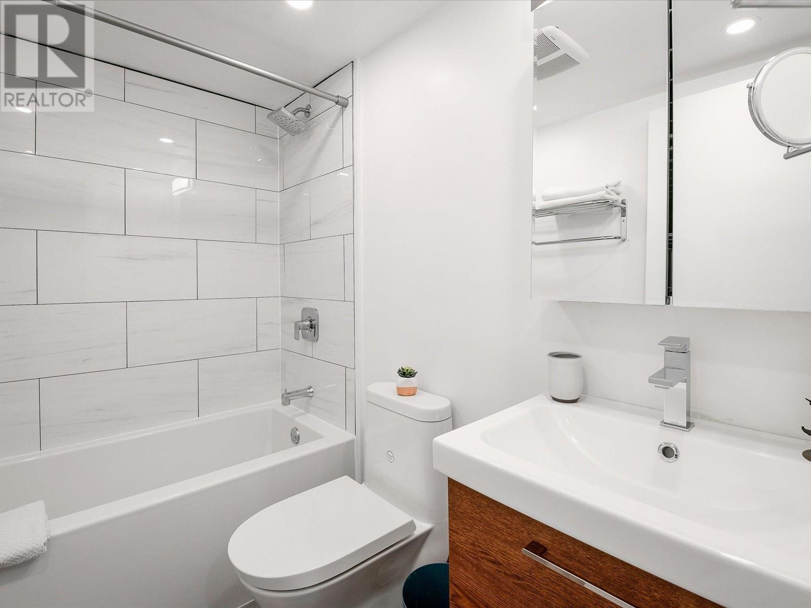 105 A/b 2129 Lake Placid Road, Whistler, British Columbia  V8E 0N4 - Photo 9 - R2830302