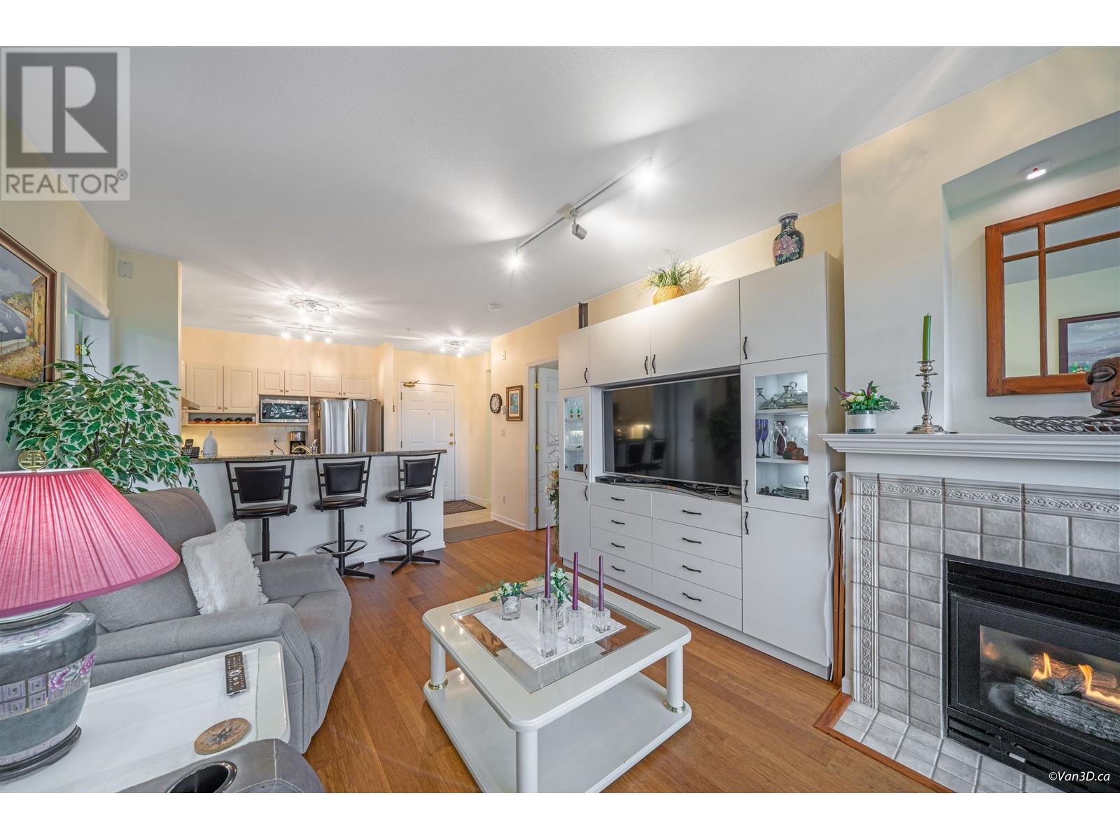 423 3629 Deercrest Drive, North Vancouver, British Columbia  V7G 2S9 - Photo 12 - R2830305
