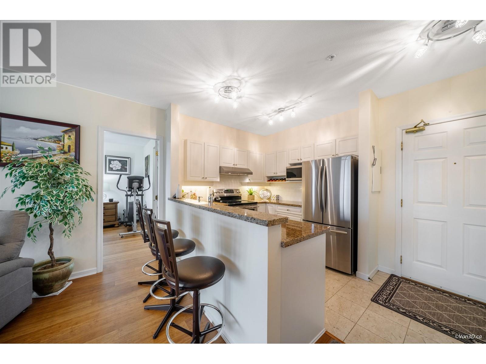 423 3629 Deercrest Drive, North Vancouver, British Columbia  V7G 2S9 - Photo 6 - R2830305