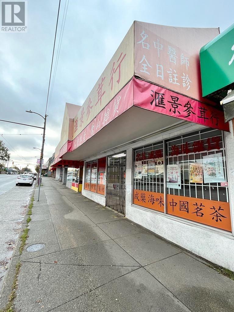 Listing Picture 3 of 10 : 5829-5837 VICTORIA DRIVE, Vancouver / 溫哥華 - 魯藝地產 Yvonne Lu Group - MLS Medallion Club Member