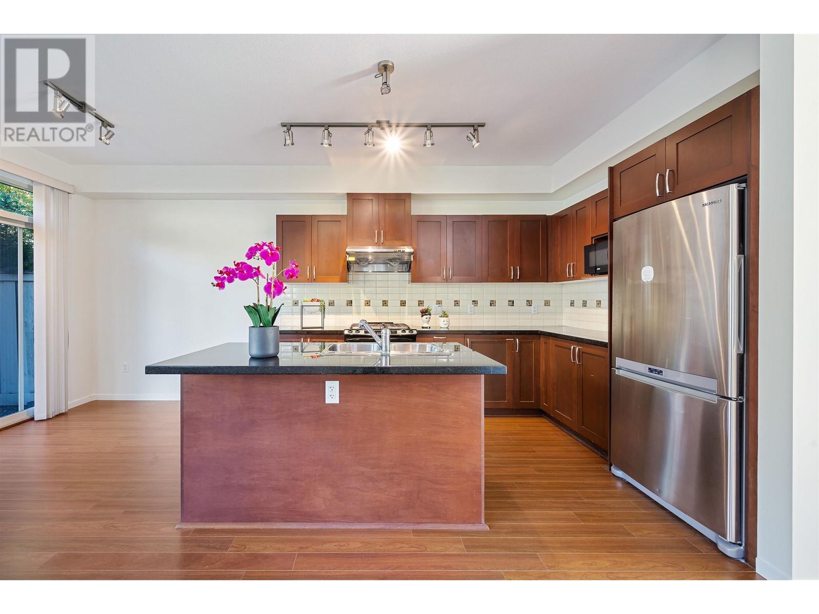 222 3105 Dayanee Springs Boulevard, Coquitlam, British Columbia  V3E 0C2 - Photo 8 - R2828974