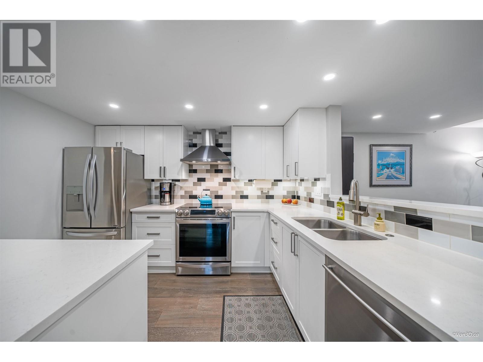 101 3608 Deercrest Drive, North Vancouver, British Columbia  V7G 2S8 - Photo 3 - R2830317