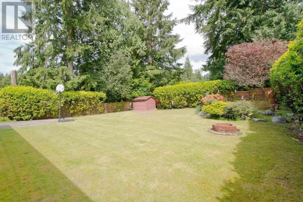 944 CLEMENTS AVENUE, north vancouver, British Columbia