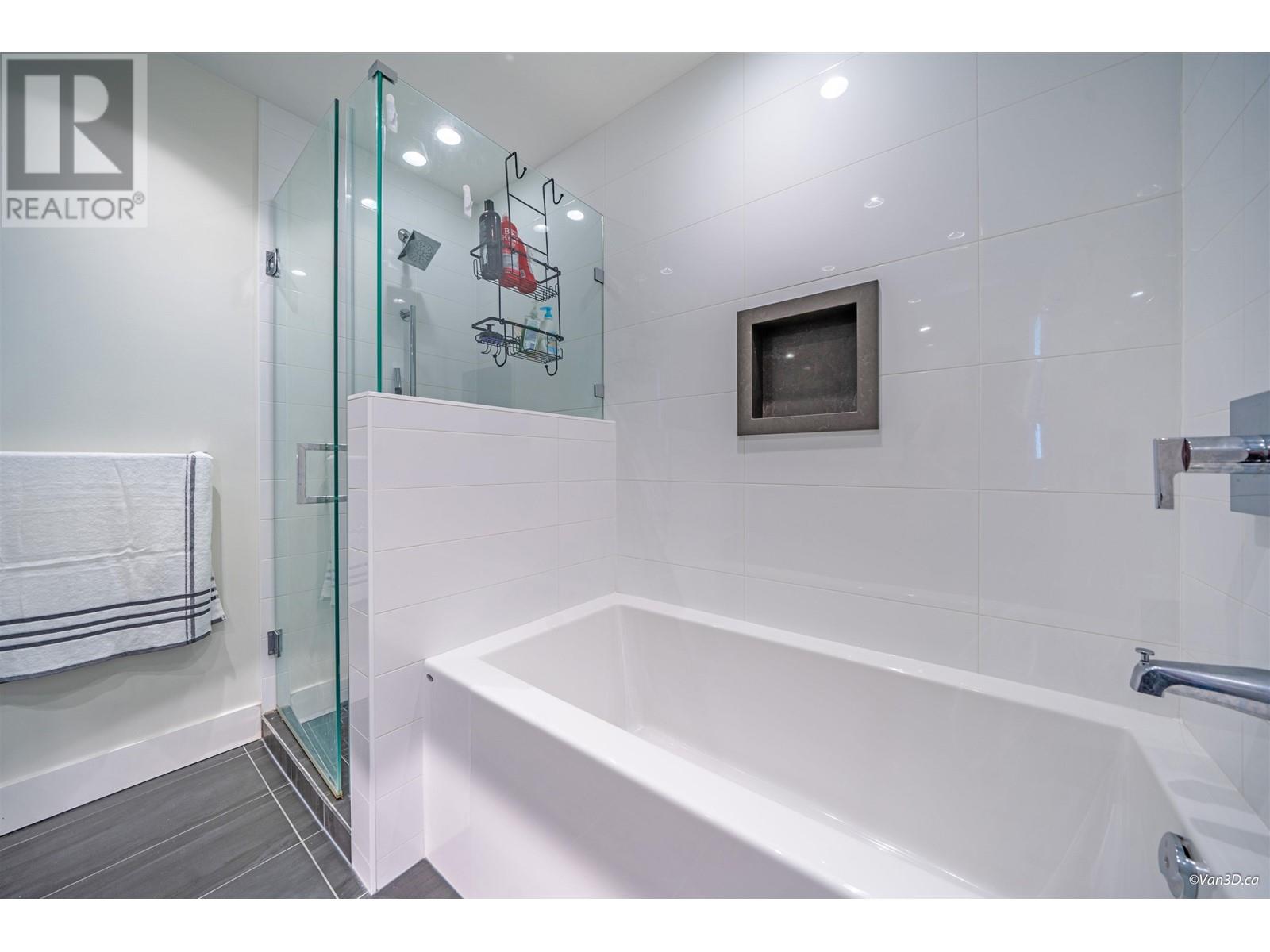 902 3451 Sawmill Crescent, Vancouver, British Columbia  V5S 0H3 - Photo 18 - R2828662