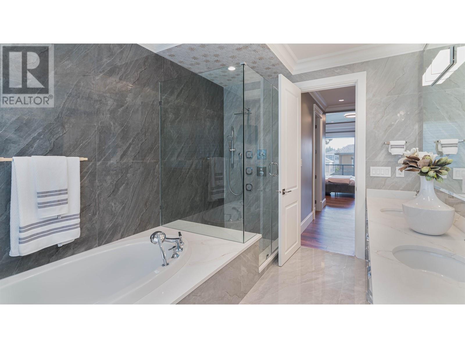 8420 Saunders Road, Richmond, British Columbia  V7A 2A5 - Photo 7 - R2830209